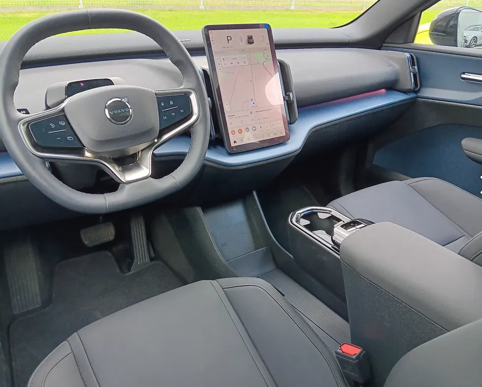 Volvo EX30