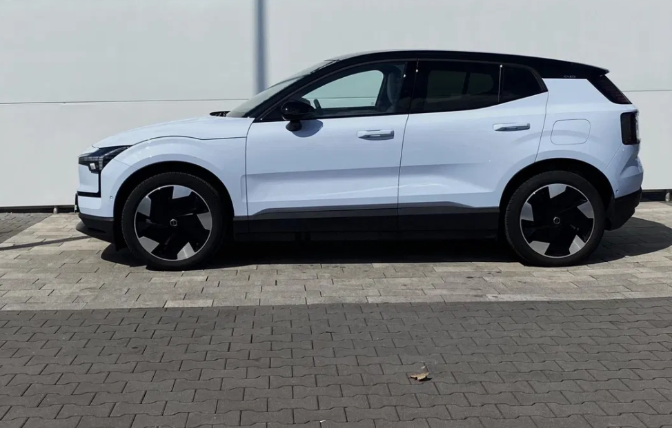 Volvo EX30