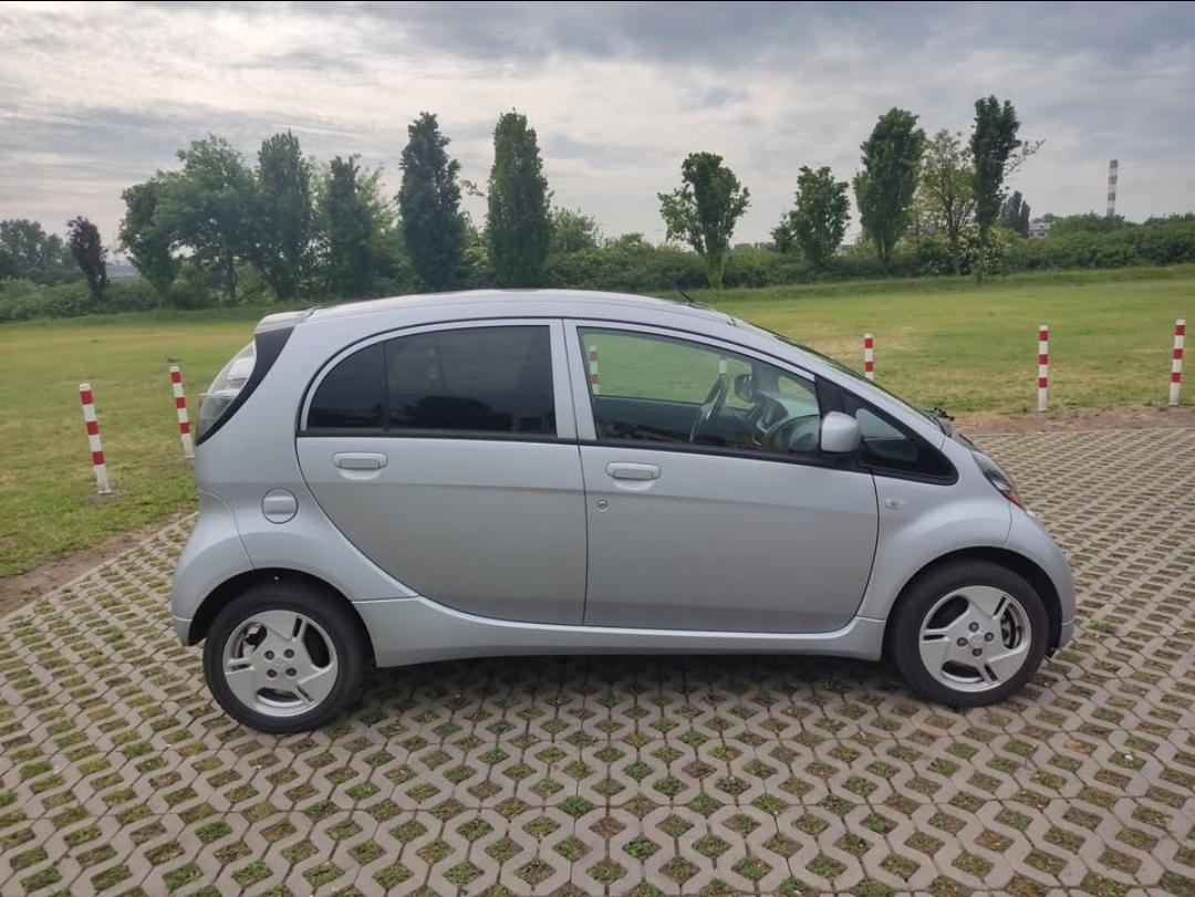 Mitsubishi i-MiEV