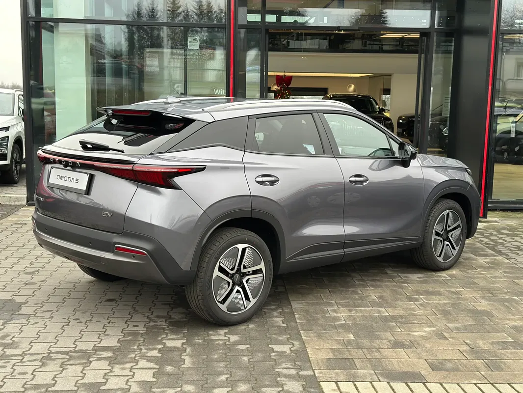 Omoda E5