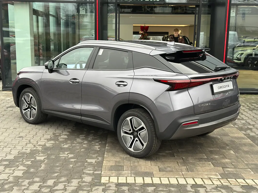 Omoda E5