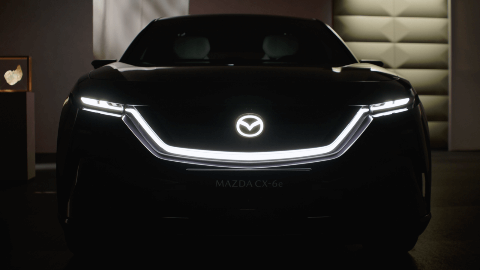 Mazda CX-6e - premiera w Europie, w połowie 2026 pojawi się w salonach