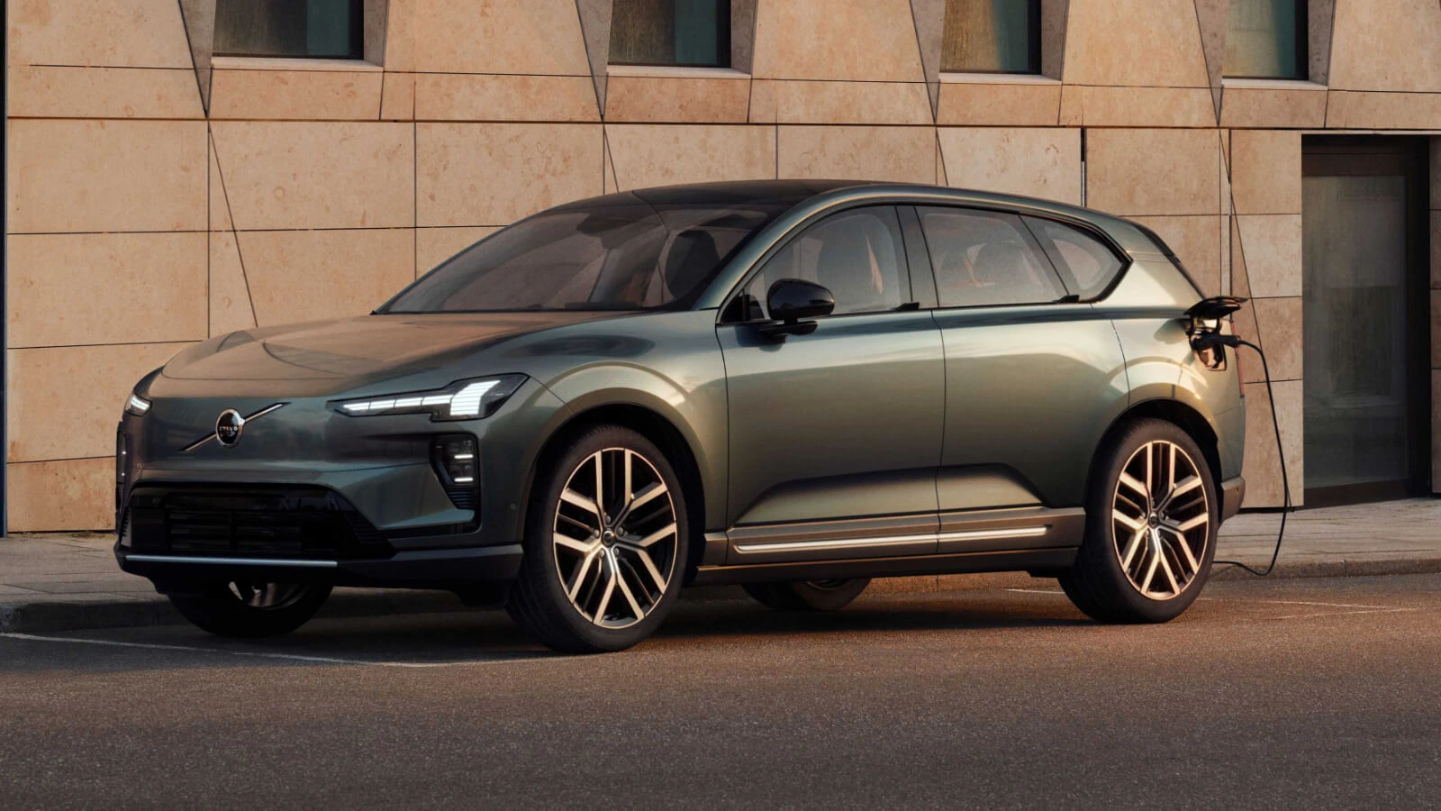 Całkowicie nowe Volvo EX60 - Elektryczny SUV z zasięgiem 810 km i sztuczną inteligencją na pokładzie