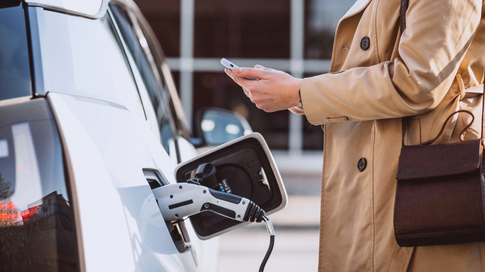 Najlepsze rodzinne samochody elektryczne 2026 - zasięg, bagażnik i cena