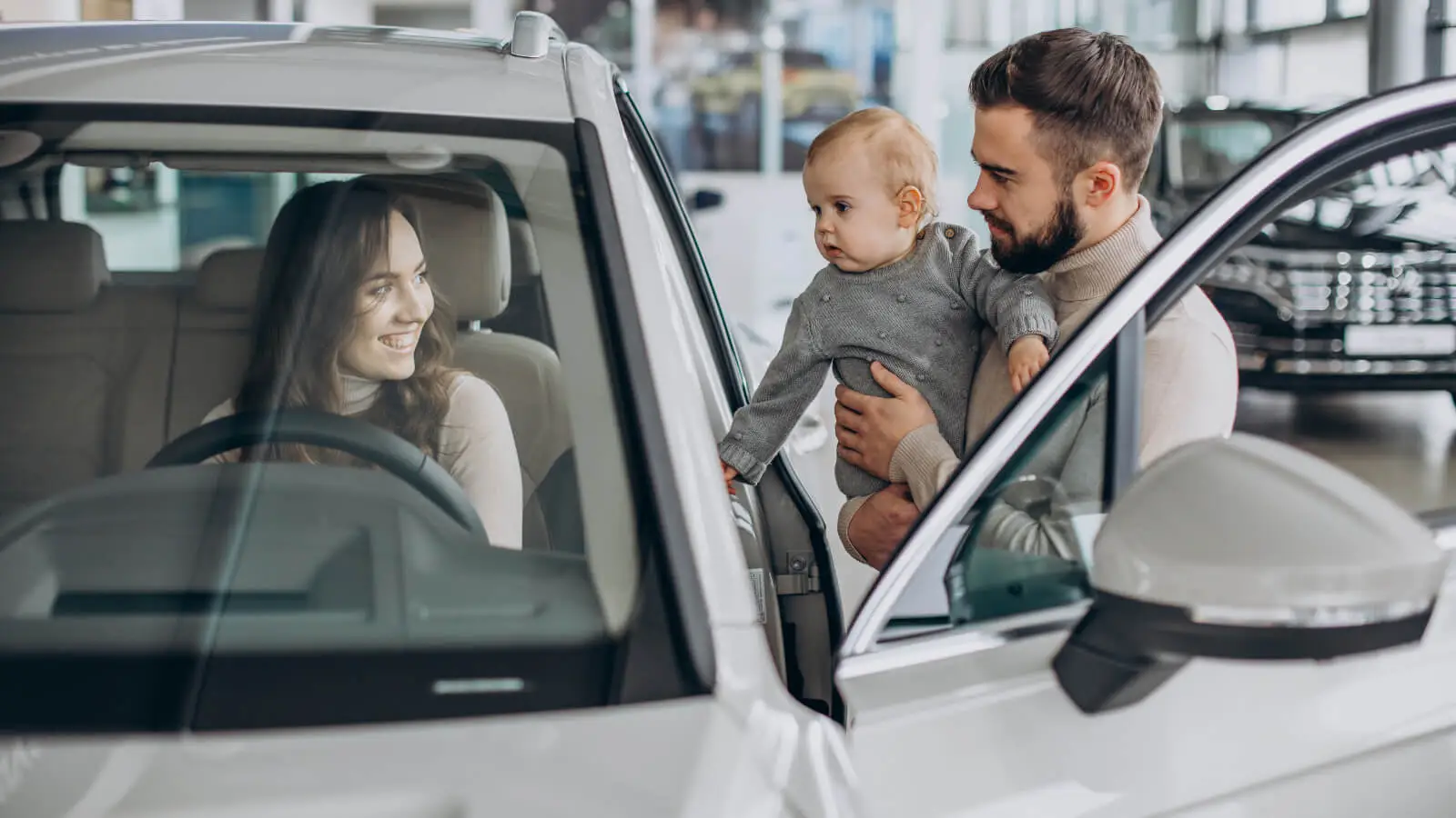 Najlepsze rodzinne samochody elektryczne 2026 - zasięg, bagażnik i cena
