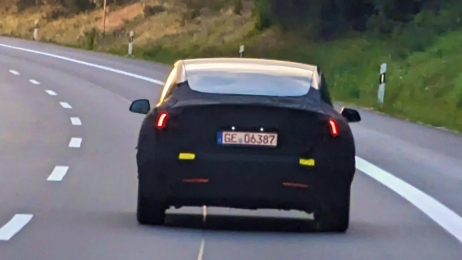 Tesla 3 Highland - premiera 1 września. Czy to prawda?