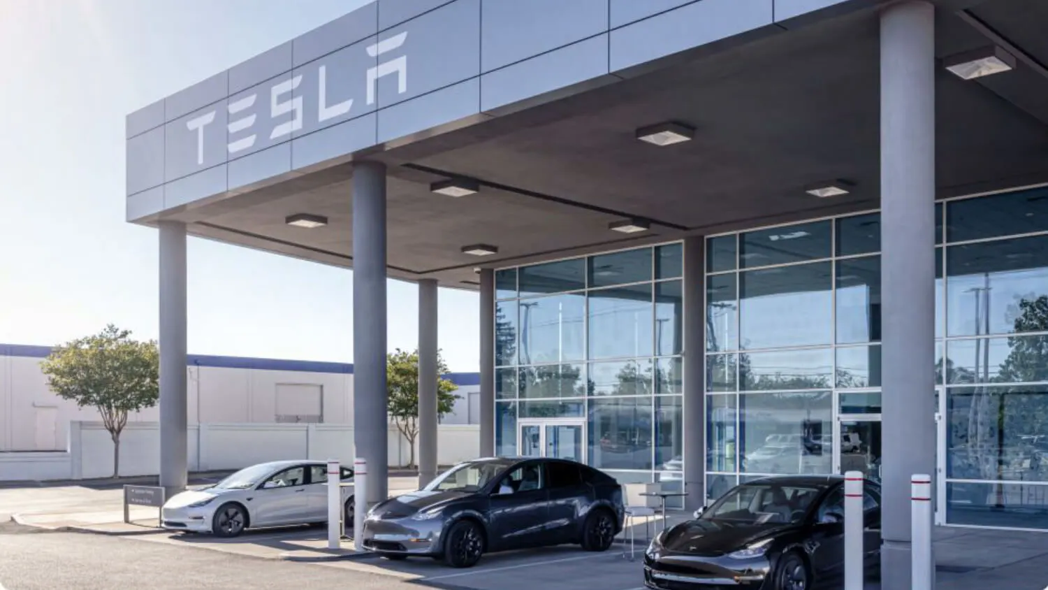 Tesla szuka miejsca na nowy salon w Trójmieście