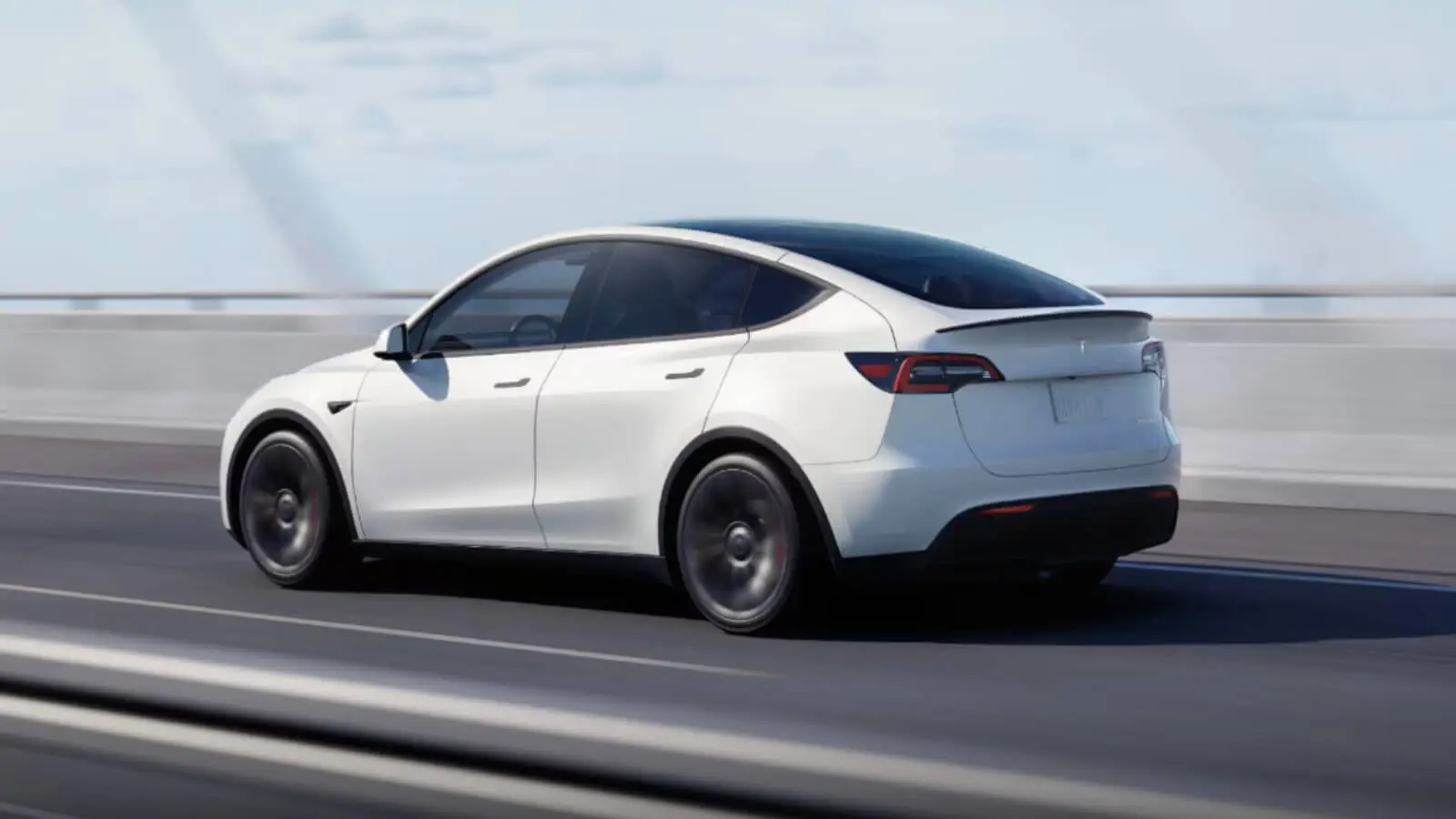 Standardowe Tesle Model Y RWD mogą zyskać większy zasięg