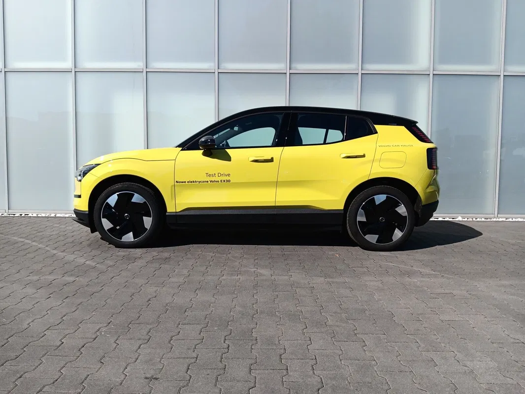 NowY samochód elektryczny na sprzedaż Volvo EX30
