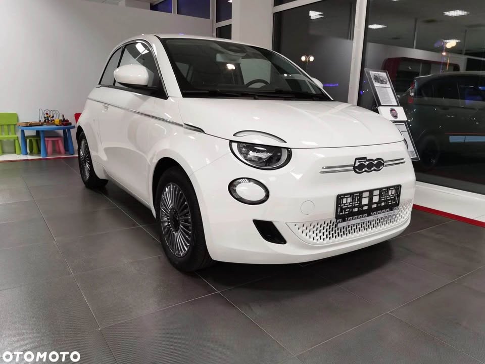 Używany Fiat 2022 Fiat 500 - Cesja leasingu: Fiat 500e